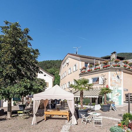 Hotel Weisse Lilie - B&B Rio di Pusteria Exterior photo