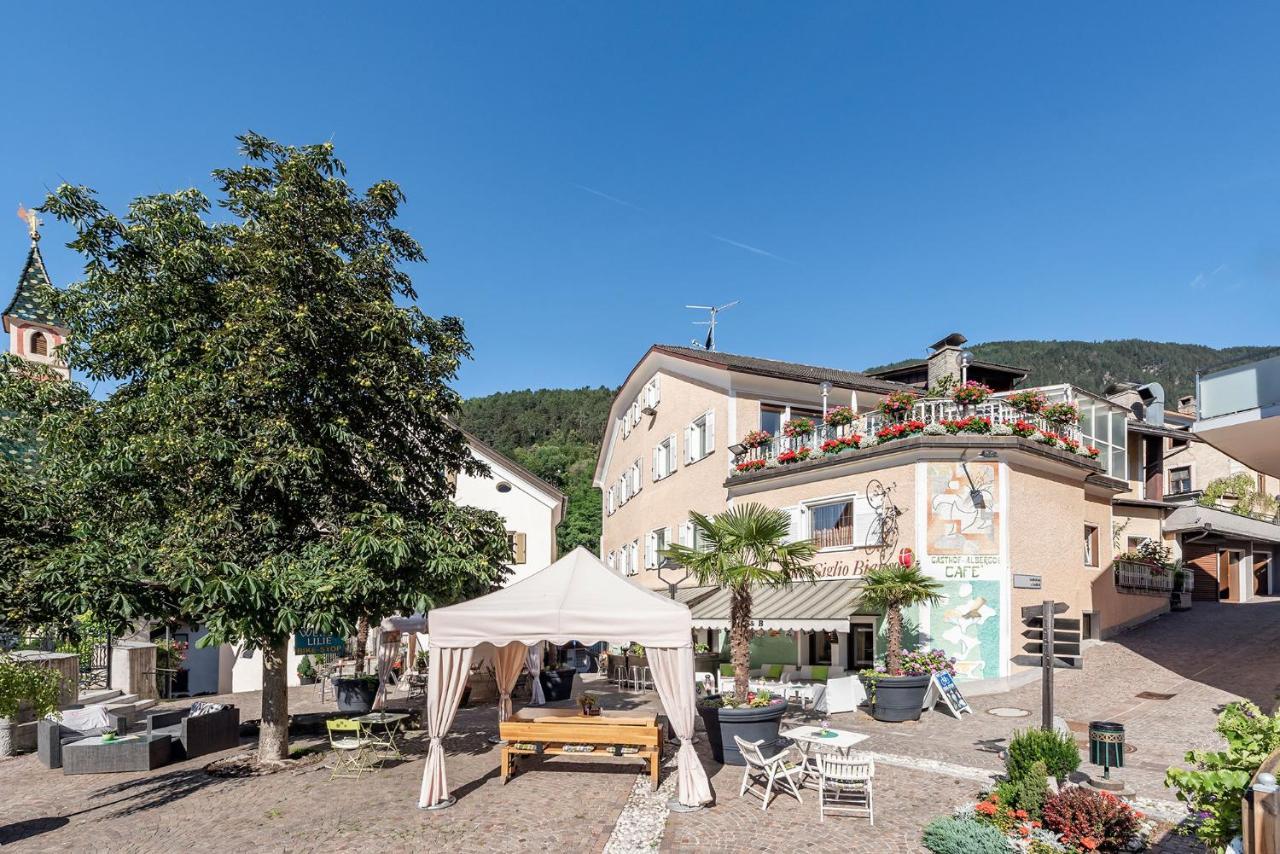 Hotel Weisse Lilie - B&B Rio di Pusteria Exterior photo